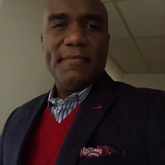 Meet your Posher, Shyron - Picture 2 of 5